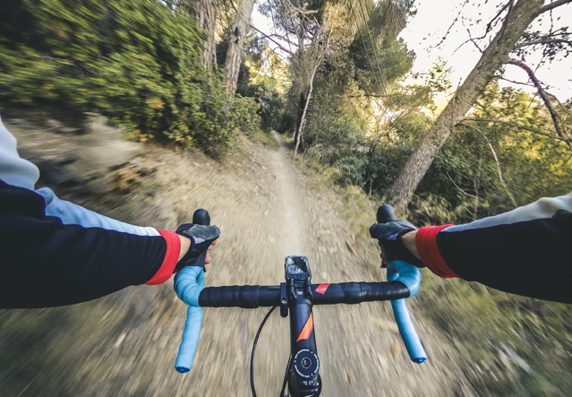 Das Gravelbike ist nicht nur fürs Gelände, sondern auch für den Straßenverkehr geeignet. (Bildquelle Das Gravelbike ist nicht nur fürs Gelände, sondern auch für den Straßenverkehr geeignet. (Bildquelle