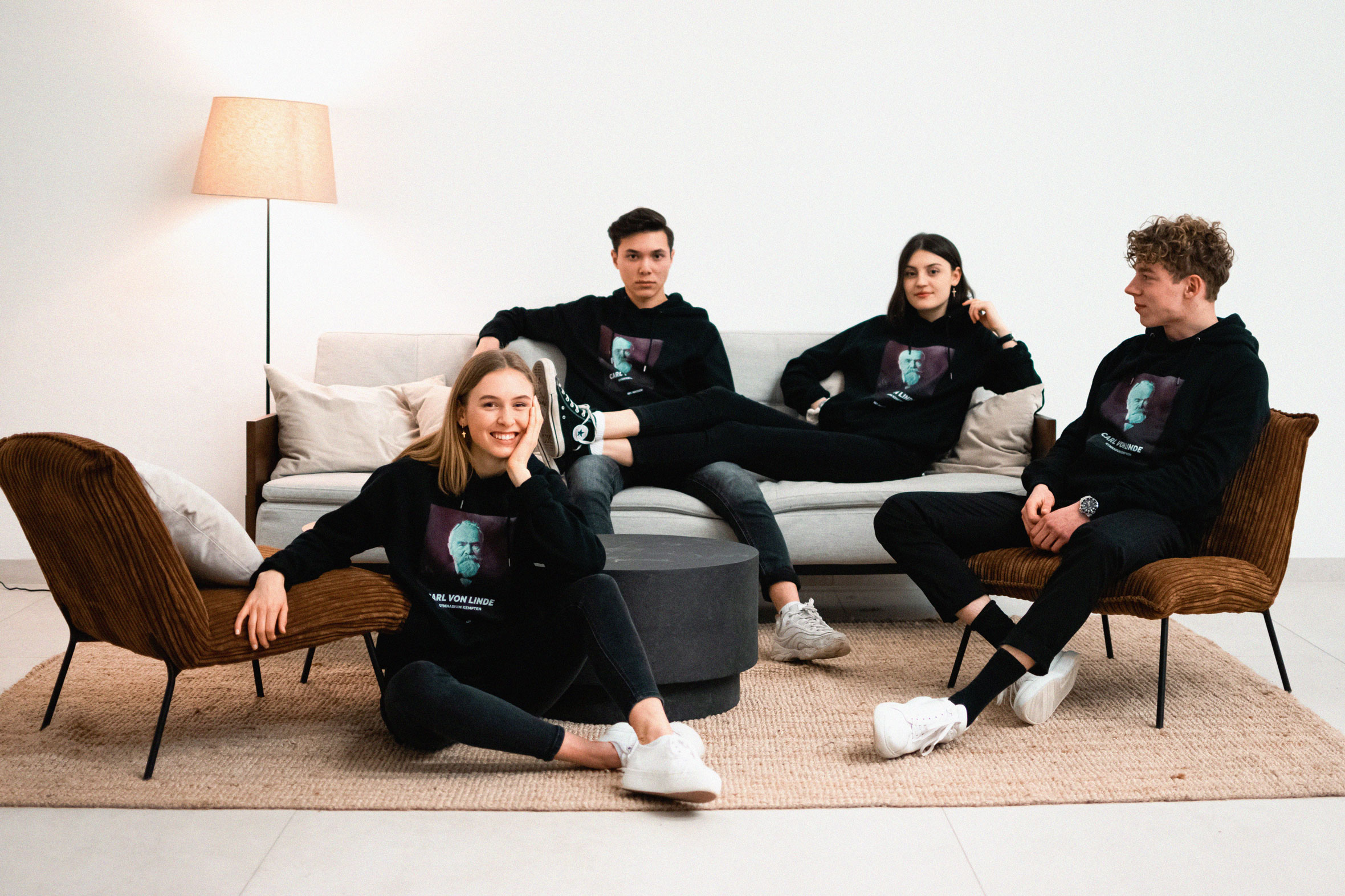 Die nachhaltige Schulkollektion des CVL Gymnasiums Kempten mit LYTD Fashion Die nachhaltige Schulkollektion des CVL Gymnasiums Kempten mit LYTD Fashion