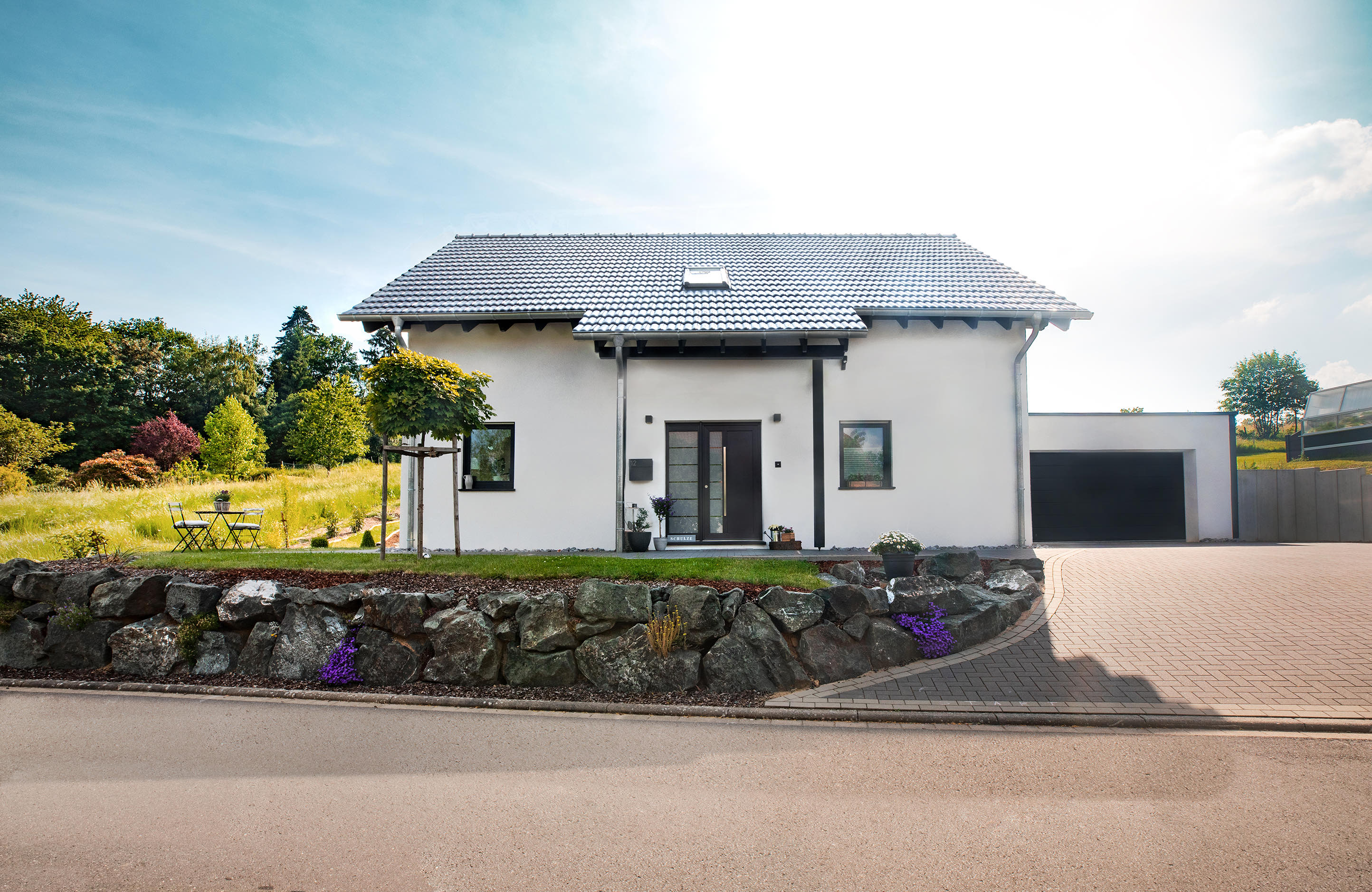 Offen für eine 5-köpfige Familie: Das moderne energiesparende Fingerhut Haus„Amika“
