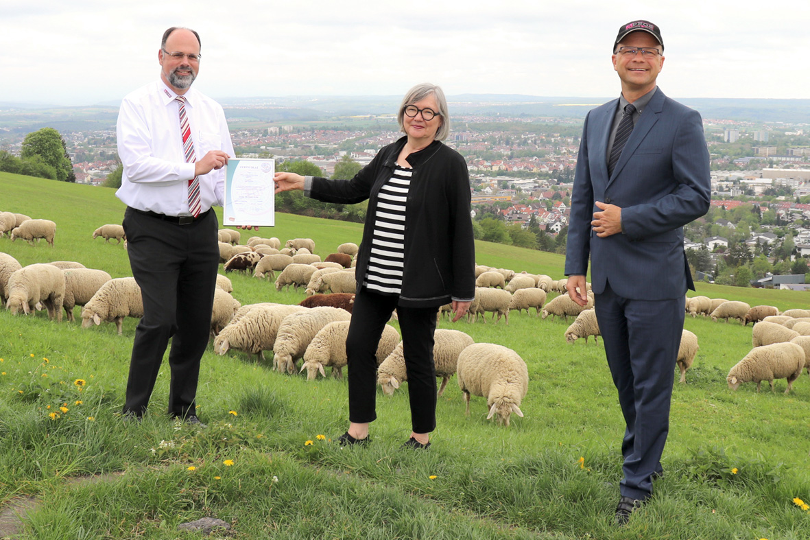 APROS Consulting Reutlingen freut sich mit Ihrem Sozialpartnerüber die"TOP Sozial" Zertifi