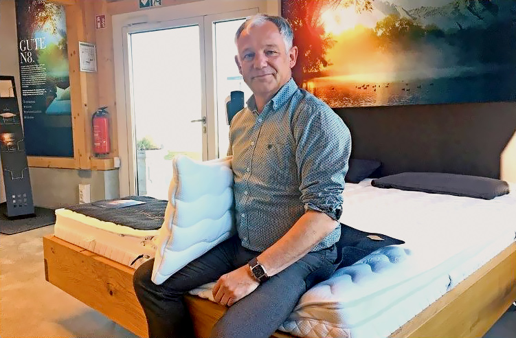 Dynaglobe-Inhaber Markus Popfinger hat für sein Luftkopfkissen ein Patent angemeldet. Dynaglobe-Inhaber Markus Popfinger hat für sein Luftkopfkissen ein Patent angemeldet.