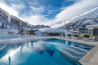 Traumhafter Outdoor-Pool (Alpen-Wellness Resort Hochfirst) Traumhafter Outdoor-Pool (Alpen-Wellness Resort Hochfirst)