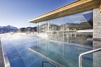 Wunderschöner Außenpool (Hotel Bergblick)