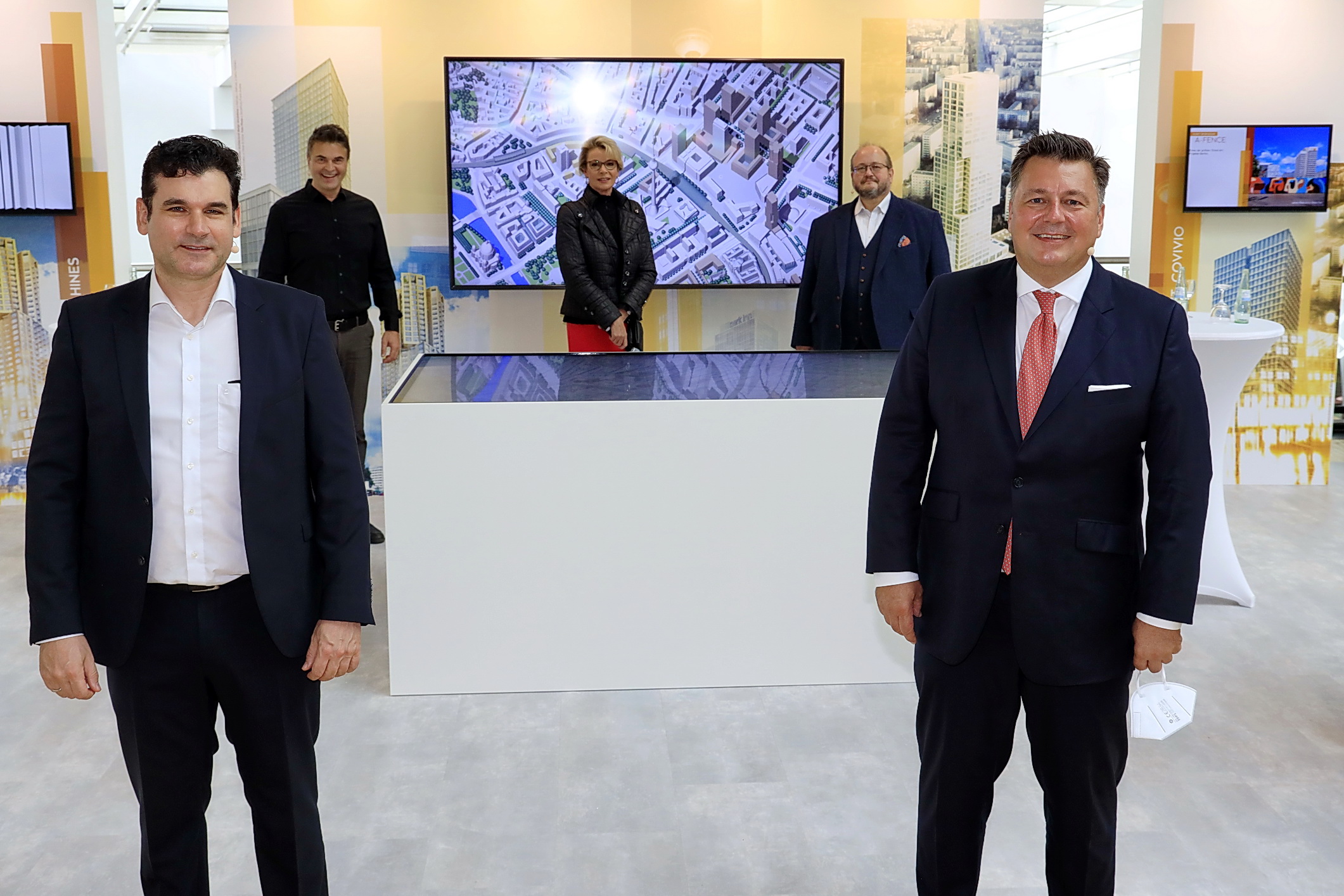Eröffnung der Ausstellung„ZUKUNFT ALEXANDERPLATZ“im ALEXA (Berlin) (Bildquelle: ALEXA) Eröffnung der Ausstellung„ZUKUNFT ALEXANDERPLATZ“im ALEXA (Berlin) (Bildquelle: ALEXA)
