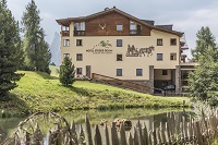 Außenansicht (c) Hannes Niederkofler (Hotel Steger-Dellai)