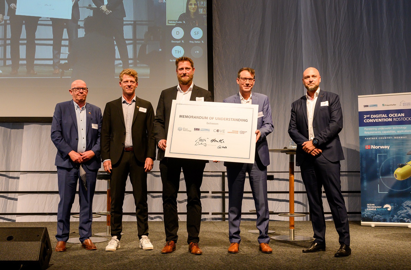 MoU von Kompetenznetzwerken für Meeres- und Unterwassertechnik aus Kanada, Norwegen und Deutschland. MoU von Kompetenznetzwerken für Meeres- und Unterwassertechnik aus Kanada, Norwegen und Deutschland.