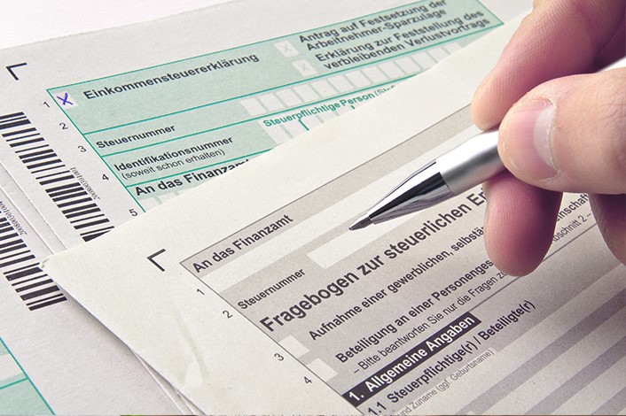 Arbeitnehmer und Rentner dürfen trotz Nebeneinkünften in Papierform abgeben (Bildquelle: El Gaucho/s Arbeitnehmer und Rentner dürfen trotz Nebeneinkünften in Papierform abgeben (Bildquelle: El Gaucho/s