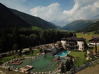 Außenansicht auf die komplette Anlage (Fontis eco farm & suites) Außenansicht auf die komplette Anlage (Fontis eco farm & suites)