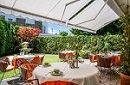 Schöner Hotelgarten (c) Tine Steinthaler (GORITSCHNIGGs)