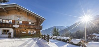 Außenansicht Bauernhaus Kühnreit im Winter Reifmüller (c) Reifmüller (Wanderhotel Gassner) Außenansicht Bauernhaus Kühnreit im Winter Reifmüller (c) Reifmüller (Wanderhotel Gassner)