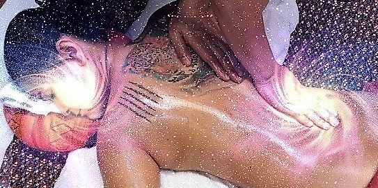 Bei Kitty's Thaimassage in Stuttgart fließen Yogaelemente in die Behandlung mit ein.
