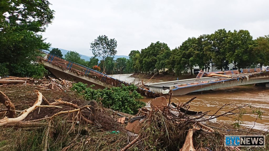 Zerstörte Brücke im Ahrtal | Foto: BYC-News Zerstörte Brücke im Ahrtal | Foto: BYC-News