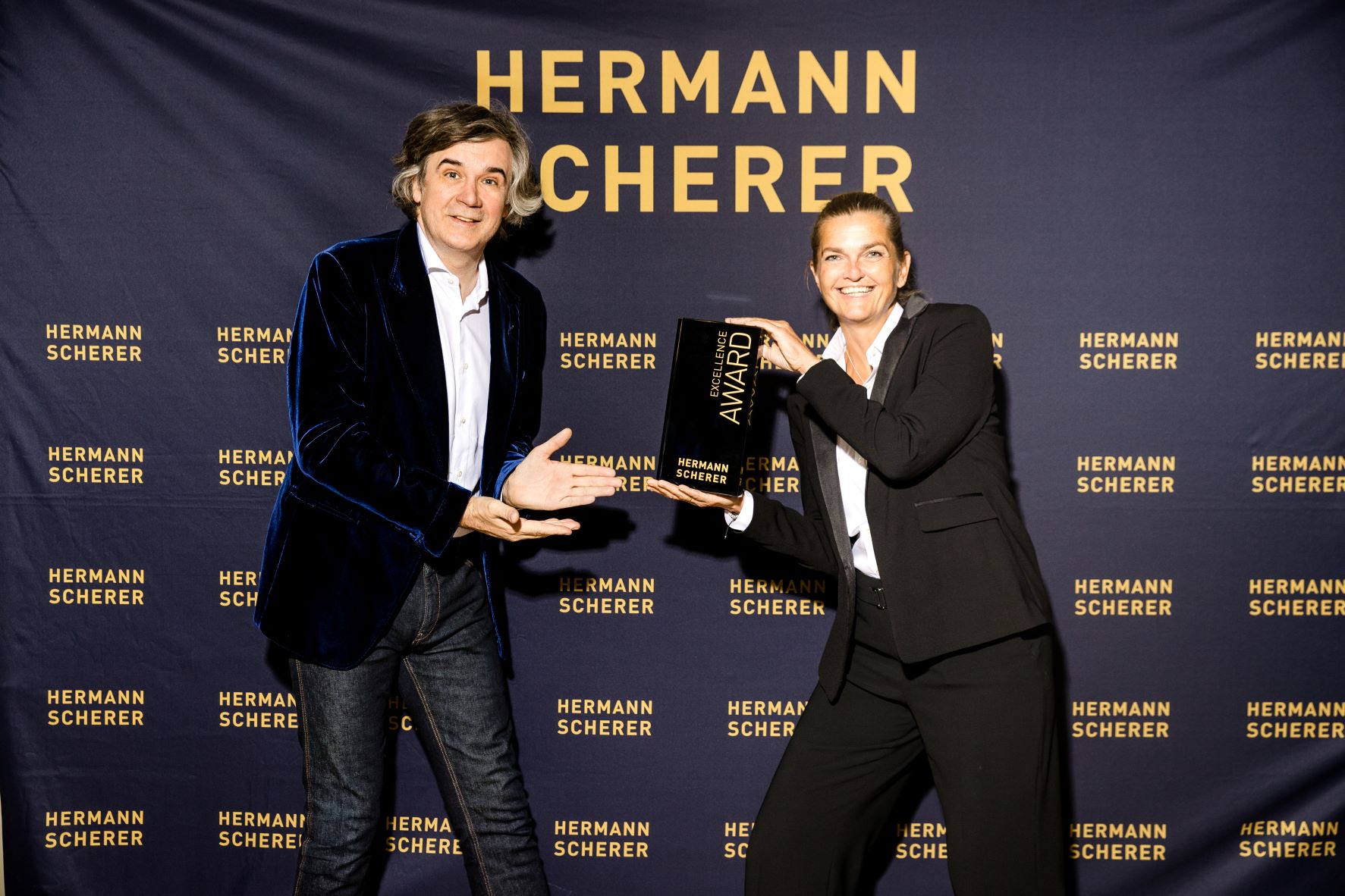 Excellence Award Verleihung (Bildquelle: @dominikpfau) Excellence Award Verleihung (Bildquelle: @dominikpfau)