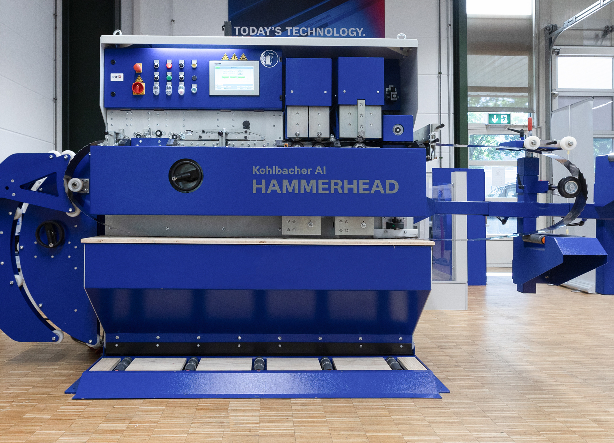 Das vollautomatische Richtzentrum Hammerhead 3000 ist mit ctrlX AUTOMATION ausgestattet Das vollautomatische Richtzentrum Hammerhead 3000 ist mit ctrlX AUTOMATION ausgestattet