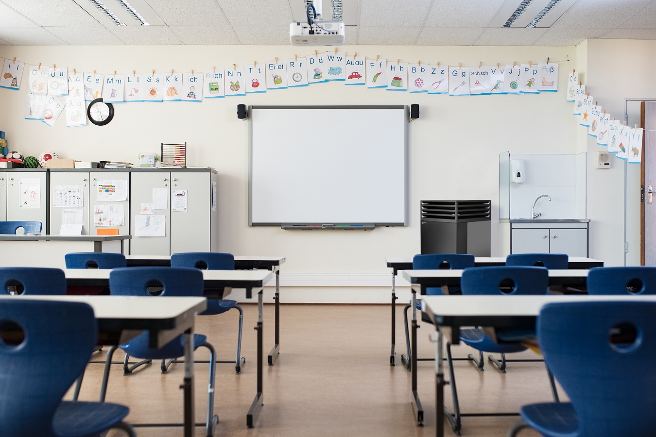 Trotec Hochleistungsluftreiniger-Generation 2021 - Einsatzbeispiel Klassenraum Trotec Hochleistungsluftreiniger-Generation 2021 - Einsatzbeispiel Klassenraum