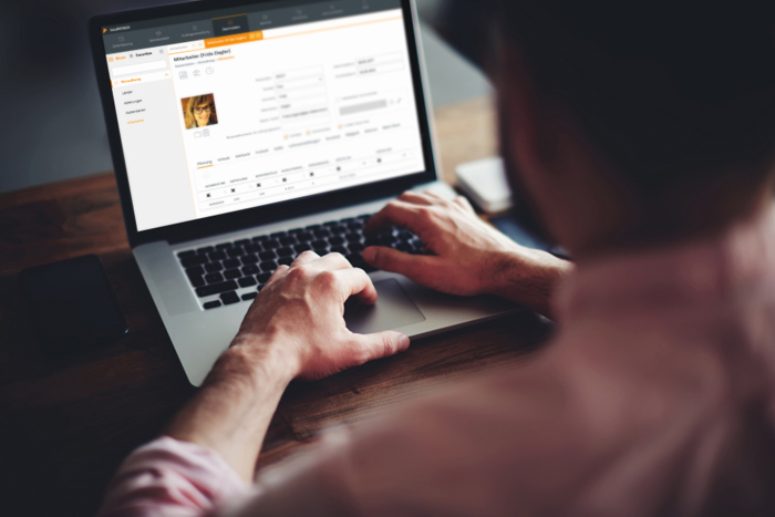 bisoftPZBDE verbindet das Beste aus Betriebsdaten- und Personalzeiterfassung in einem Tool (Bildquel