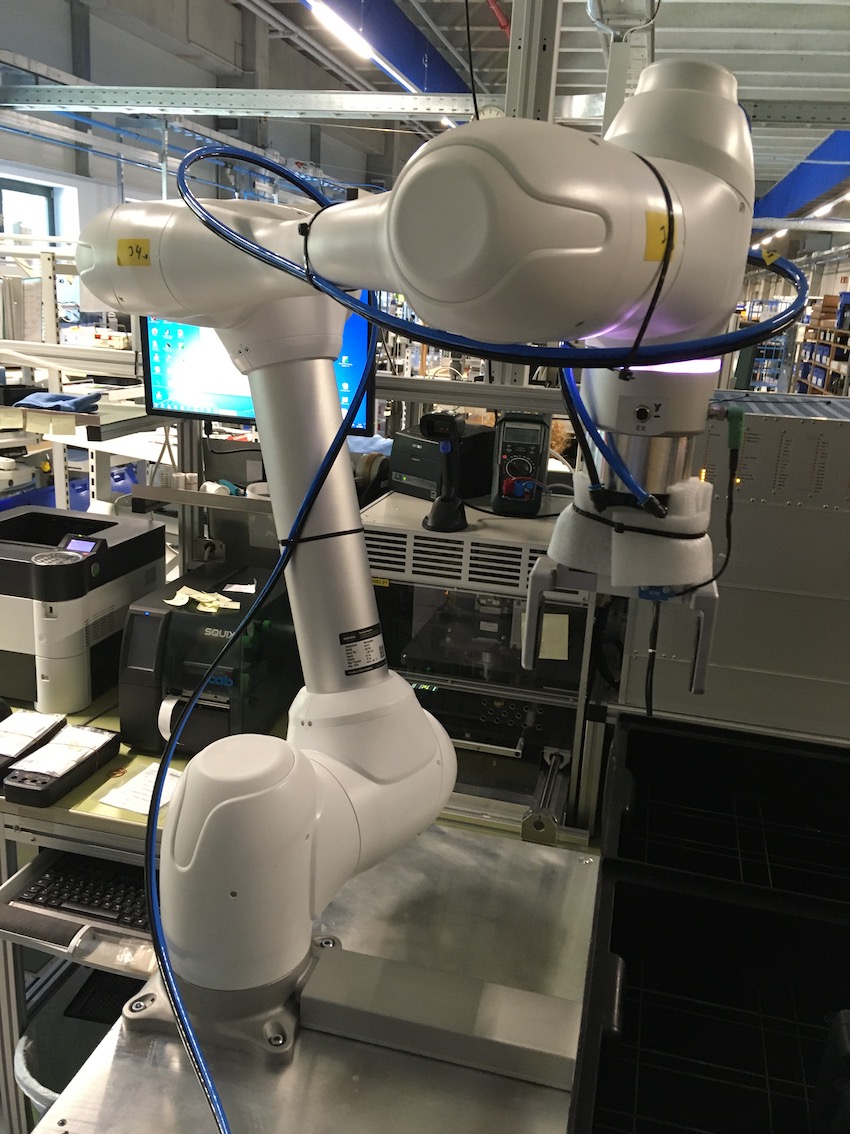 Cobot"Lizzy" in Aktion (Bildquelle: MTP Messtechnik Produktions GmbH)