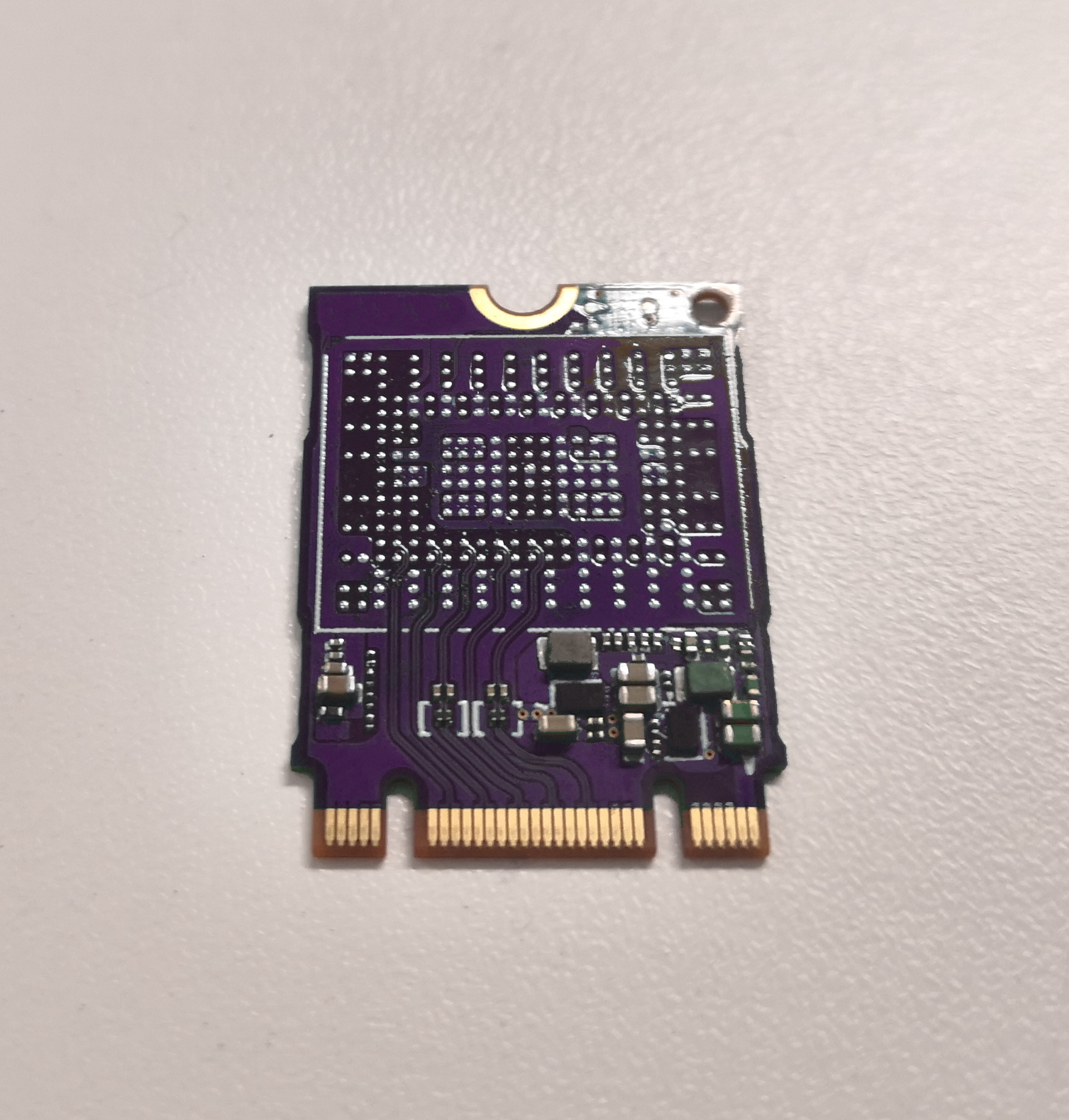 CBL Datenrettung entwickelten eine Platine, mit deren Hilfe der SSD-Chips ausgelesen werden können