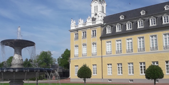 Digitale Veranstaltungen haben die Arbeitsweise von Dolmetschern verändert. Digitale Veranstaltungen haben die Arbeitsweise von Dolmetschern verändert.