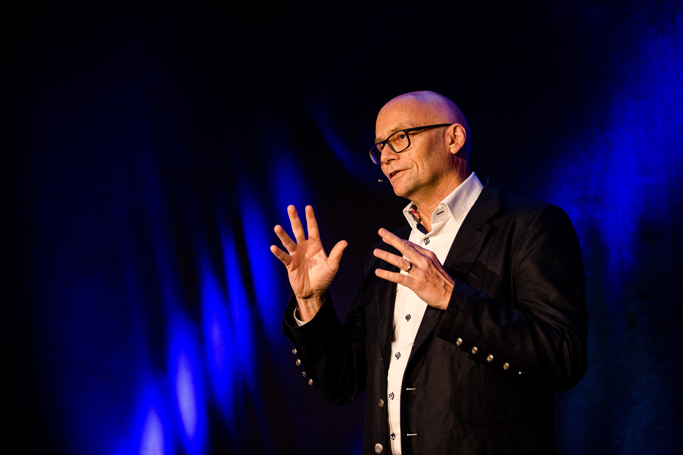 Jürgen Wollborn bei seinem Vortrag zum Weltrekord im Speaker Slam - Foto Dominic Pfau
