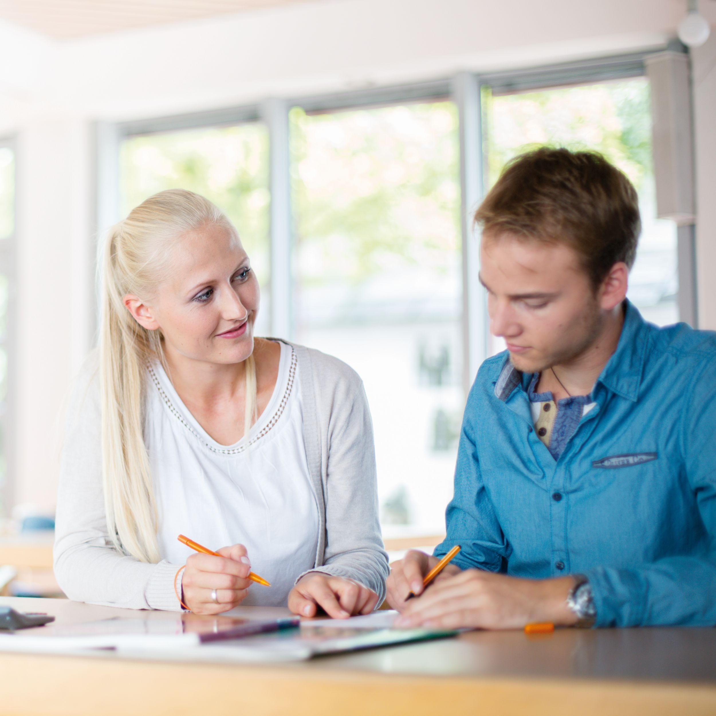 Ausbildungsbegleiter der Kolping Akademie stehen Azubis mit Startschwierigkeiten Ausbildungsbegleiter der Kolping Akademie stehen Azubis mit Startschwierigkeiten