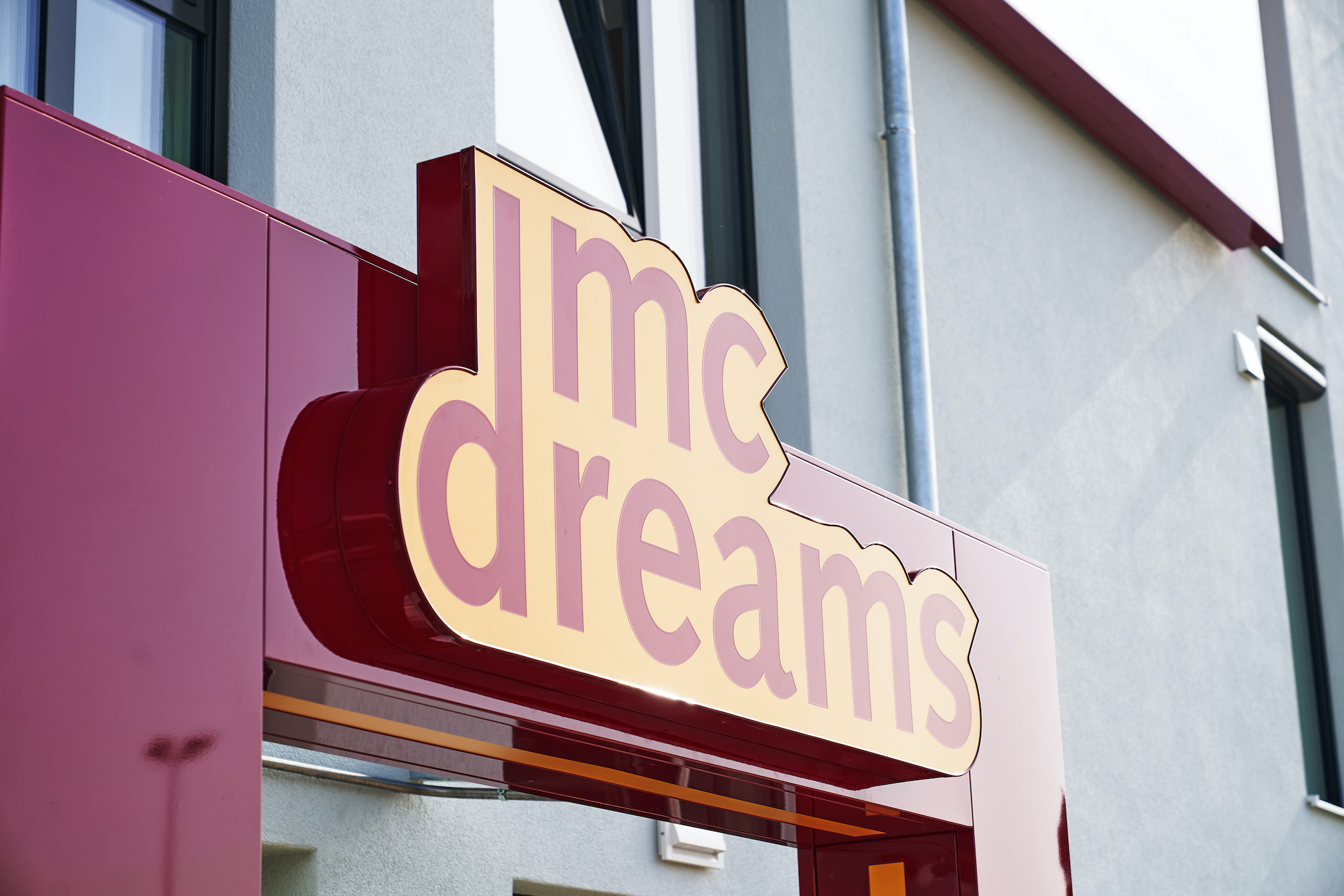 Die familiengeführte Hotelgruppe McDreams hat sich auf Budget-Übernachtungen spezialisiert. Die familiengeführte Hotelgruppe McDreams hat sich auf Budget-Übernachtungen spezialisiert.