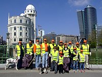 VermieterInnen des Apartment Service Vienna beim sauber Machen VermieterInnen des Apartment Service Vienna beim sauber Machen