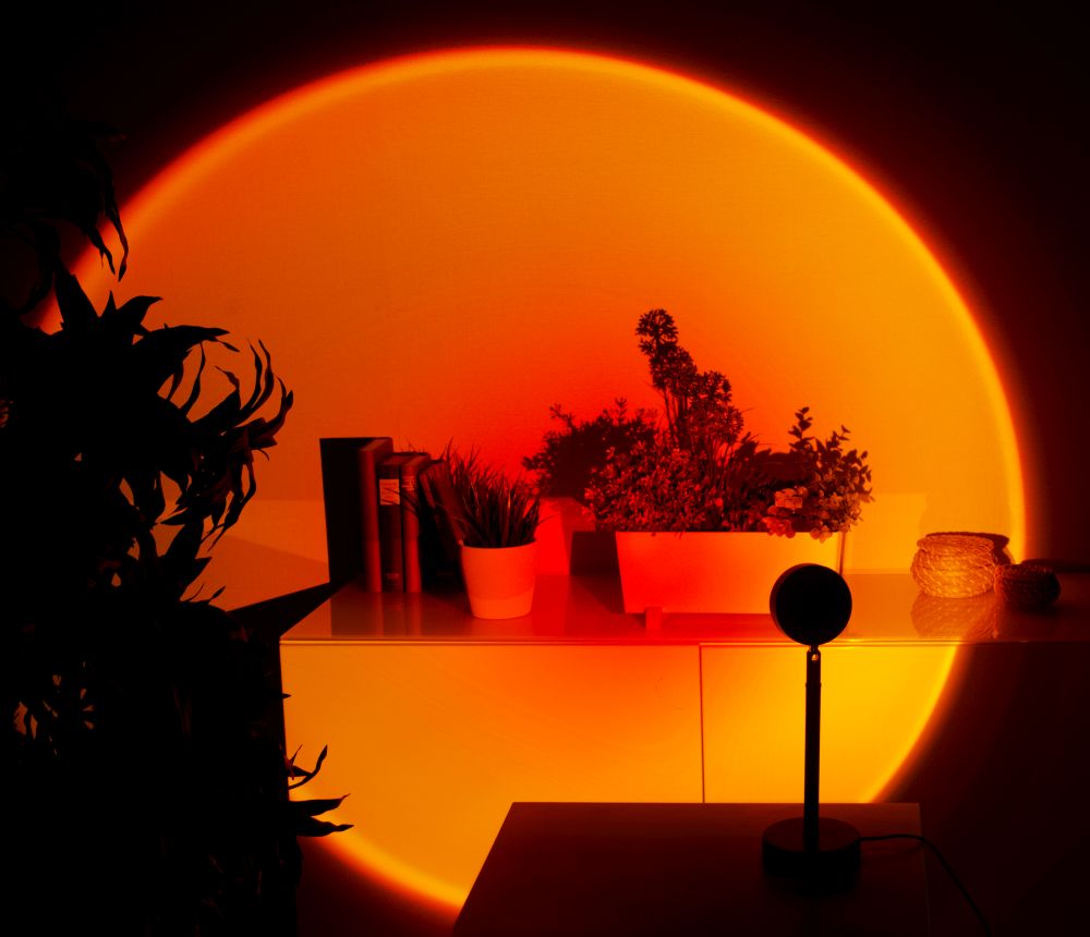 Lunartec Sonnenuntergangs-LED-Projektionslicht, 180°schwenkbar, 10 Watt, www.pearl.de Lunartec Sonnenuntergangs-LED-Projektionslicht, 180°schwenkbar, 10 Watt, www.pearl.de