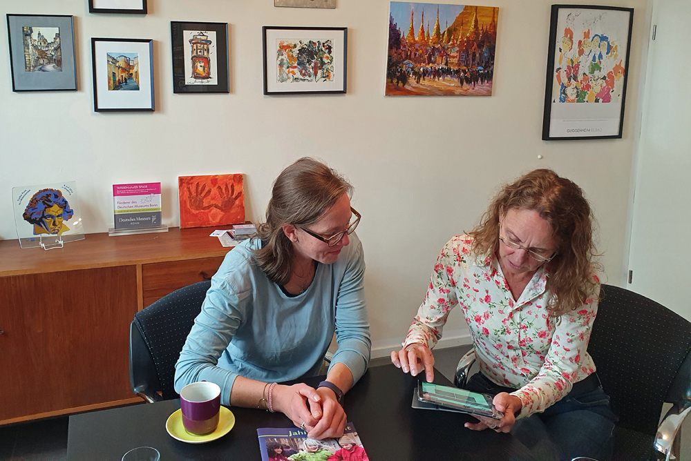 Ellen Heimes und Dr. Christine Lötters im Gespräch Ellen Heimes und Dr. Christine Lötters im Gespräch