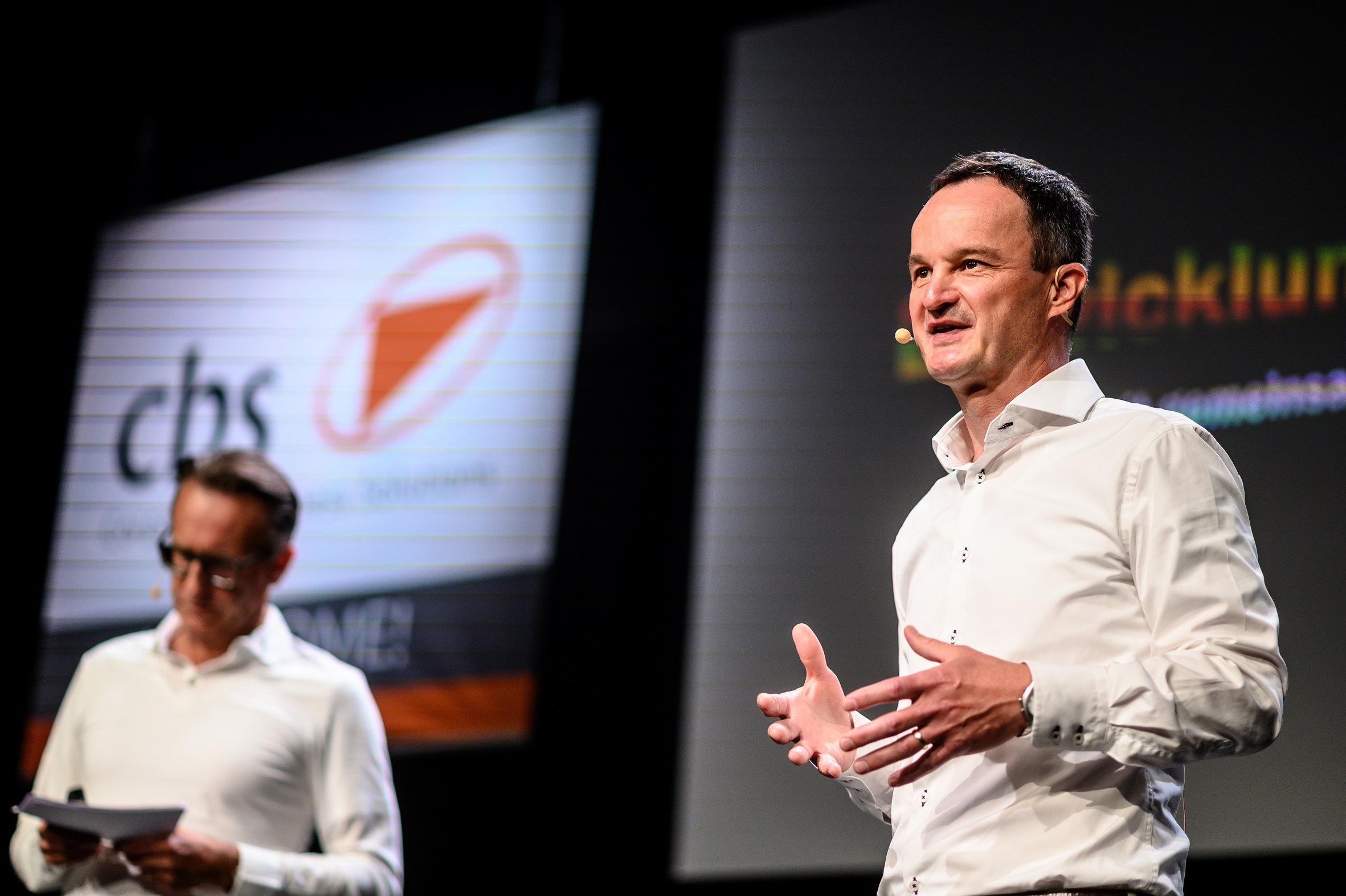 Die cbs-Geschäftsführer Rainer Wittwen (rechts) und Holger Scheel (links).
