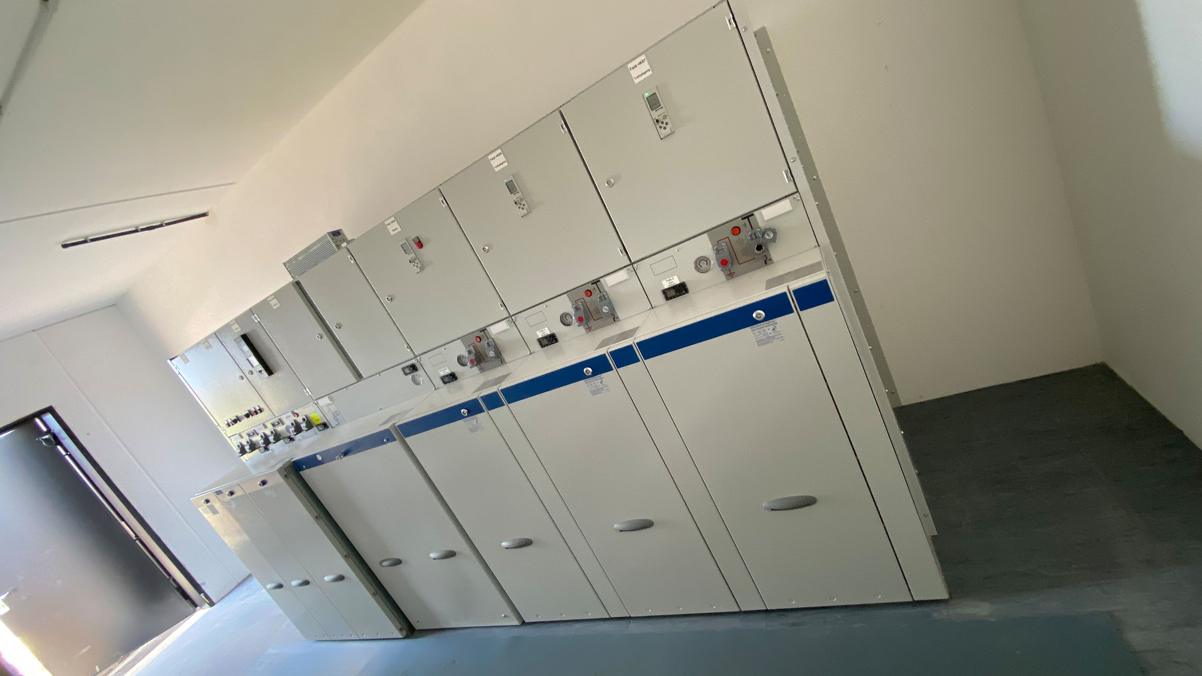 Edeka Rhein-Ruhr setzt auf vier Transformatorstationen mit Ormazabal-Schaltanlagen. (Bildquelle: Fot