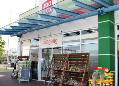 Aufmerksamkeitsstark: Die Fassade von ZOO & Co. Andernach