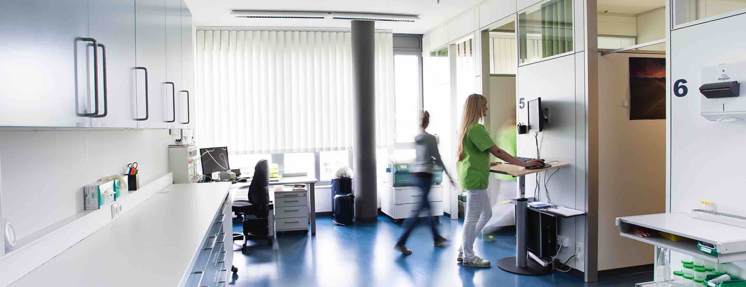 Die Krankheit Osteoporose bleibt oft unbemerkt.