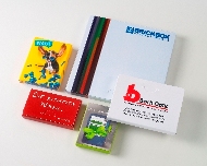 Schokologo bietet individuell 4c-bedruckte Schachteln für Kundengeschenke. Schokologo bietet individuell 4c-bedruckte Schachteln für Kundengeschenke.