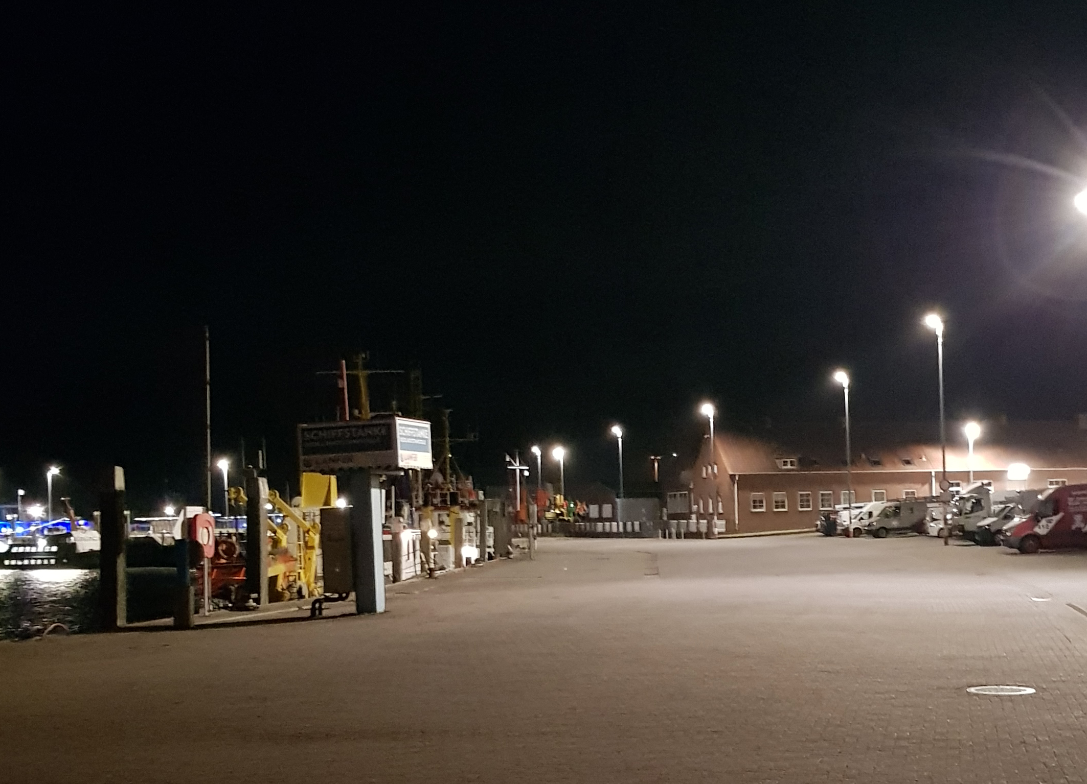 Beleuchteter Hafenbereich auf Norderney Beleuchteter Hafenbereich auf Norderney