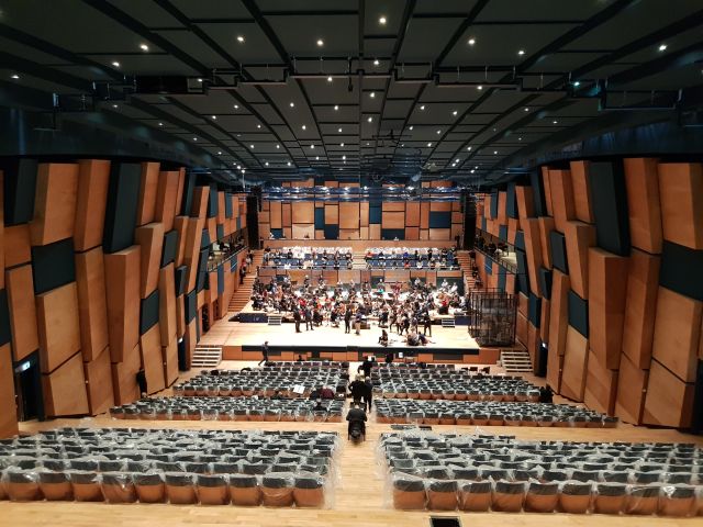 Erste Orchesterproben im nahezu fertiggestellten Konzertsaal Zubin Mehta. Erste Orchesterproben im nahezu fertiggestellten Konzertsaal Zubin Mehta.