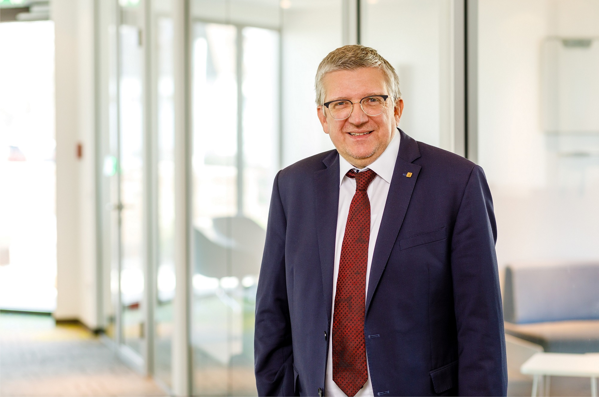 Dr. Carsten Russner
