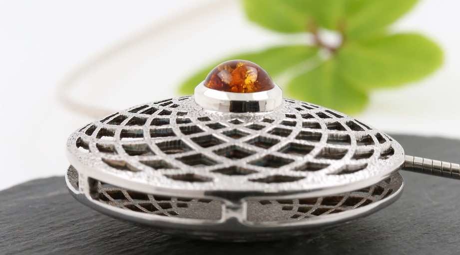 Individueller Schmuck ist für all diejenigen, die das Besondere lieben. Individueller Schmuck ist für all diejenigen, die das Besondere lieben.