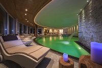 Ruheliegen am Indoorpool Ruheliegen am Indoorpool