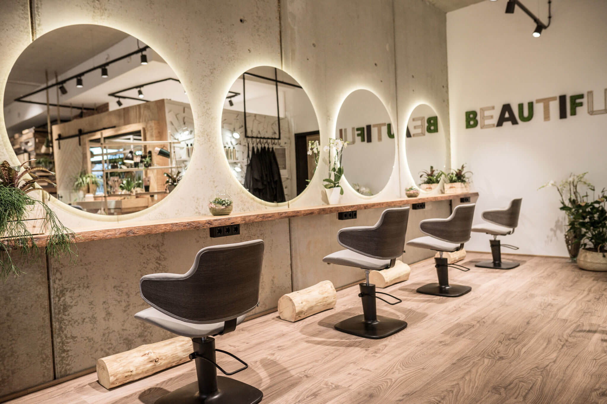 Unser Natur-Friseursalon in Frankfurt Unser Natur-Friseursalon in Frankfurt