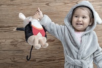 Mäusebademäntelchen für die Kleinsten immer kuschelig warm (Gorfion Familotel Liechtenstein) Mäusebademäntelchen für die Kleinsten immer kuschelig warm (Gorfion Familotel Liechtenstein)