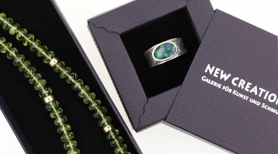 Einzigartiger Handgemachter Schmuck kann auch online bestellt werden.