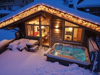 Eigener Whirlpool in den Exclusiv Apartments (Chalets & Apartments Wachterhof)