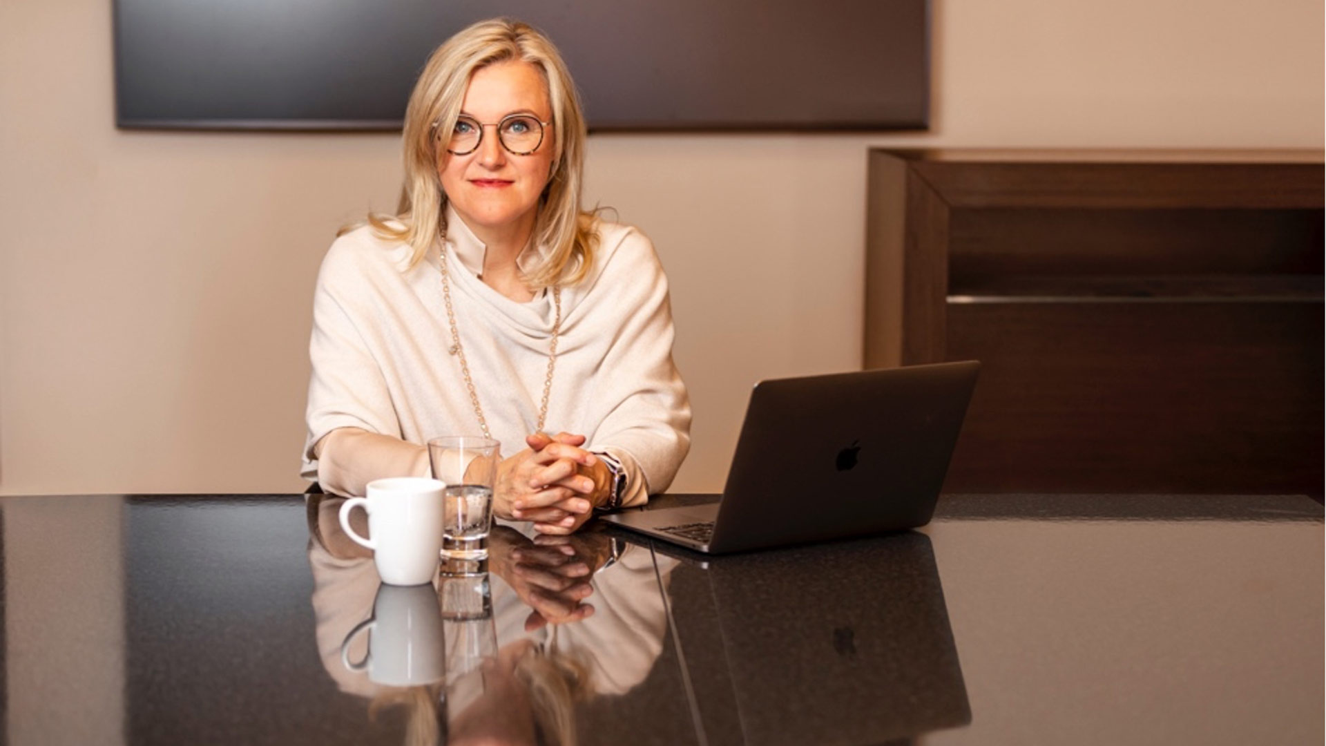 Als Strategin, Ratgeberin und Neudenkerin macht Sabine Igler Organisationen fit für die Zukunft.