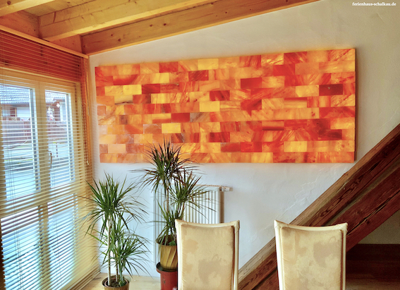 5 Salzwände nebeneinander zuhause an die Wand gebaut 5 Salzwände nebeneinander zuhause an die Wand gebaut