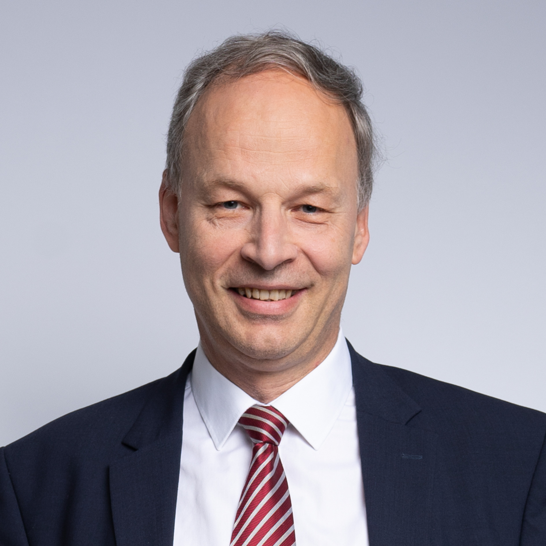 Dr. Claus Niemann Foto: Dr. Klein, Dr. Mönstermann + Partner GmbH Dr. Claus Niemann Foto: Dr. Klein, Dr. Mönstermann + Partner GmbH