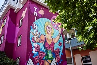 Die kreative Aussenfassade des Hotels (c) Christian Perl (Trihotel Rostock)
