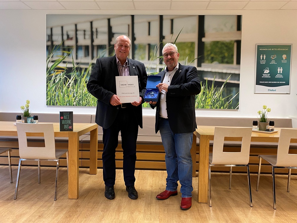 Ha-Jo Karl und David Jacob Huber im Vaillant Kundencenter Hannover