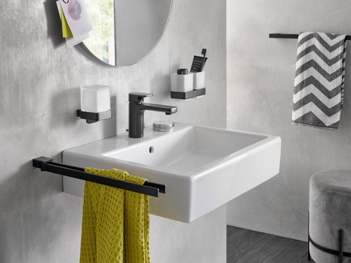 emco bad loft Accessoires in schwarz – klar und offen. emco bad loft Accessoires in schwarz – klar und offen.
