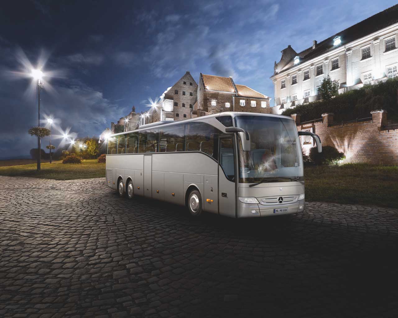 Ihre Busvermietung aus Köln Ihre Busvermietung aus Köln
